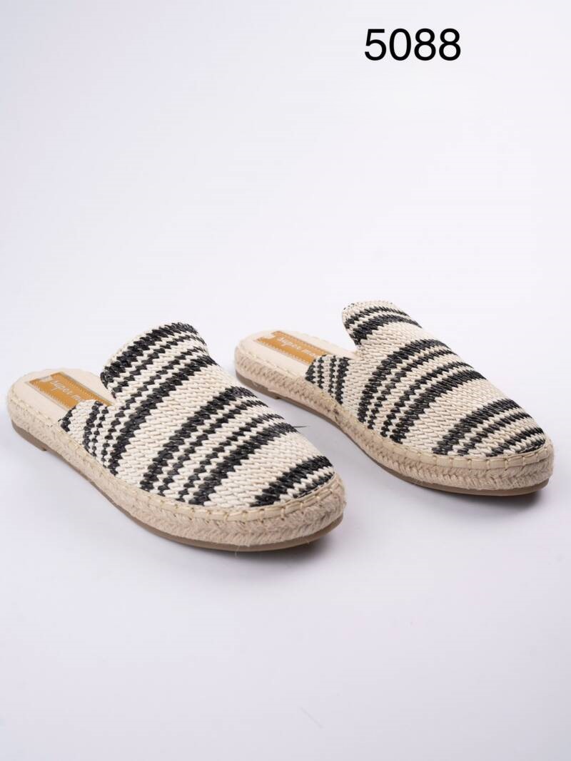 Klapki damskie Roz 36-41 / 12 par